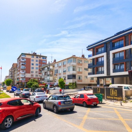 BAHÇELİEVLER (UEFA KUPASI MEYDANI) HACERE APARTMANI 