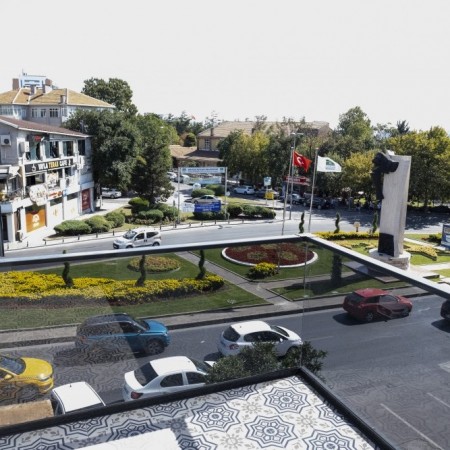 BAHÇELİEVLER (UEFA KUPASI MEYDANI) HACERE APARTMANI 