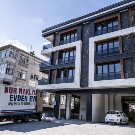 BAHÇELİEVLER (UEFA KUPASI MEYDANI) HACERE APARTMANI 