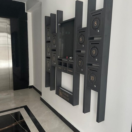 İSTANBUL BAHÇELİEVLER UEFA MEYDANI POYRAZ APARTMANI
