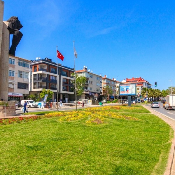 BAHÇELİEVLER (UEFA KUPASI MEYDANI) HACERE APARTMANI 