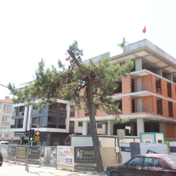 İSTANBUL BAHÇELİEVLER UEFA MEYDANI POYRAZ APARTMANI