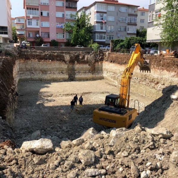 BAHÇELİEVLER (UEFA KUPASI MEYDANI) HACERE APARTMANI 