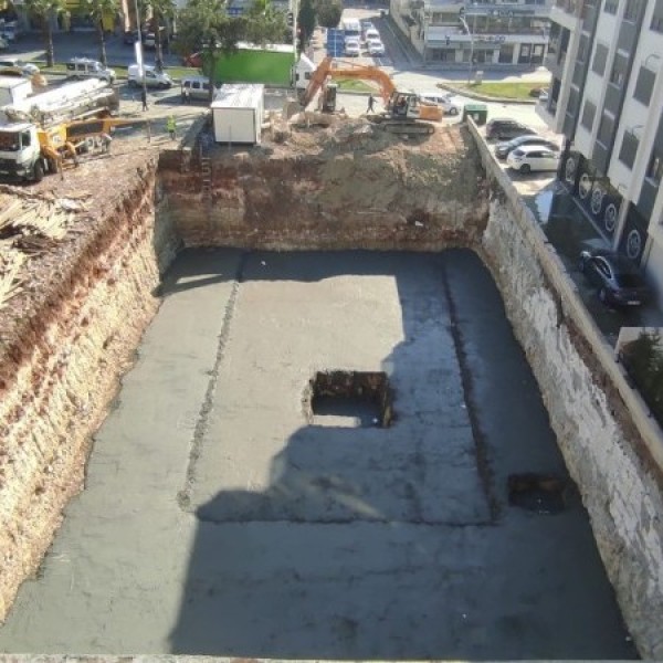 İSTANBUL BAHÇELİEVLER UEFA MEYDANI POYRAZ APARTMANI